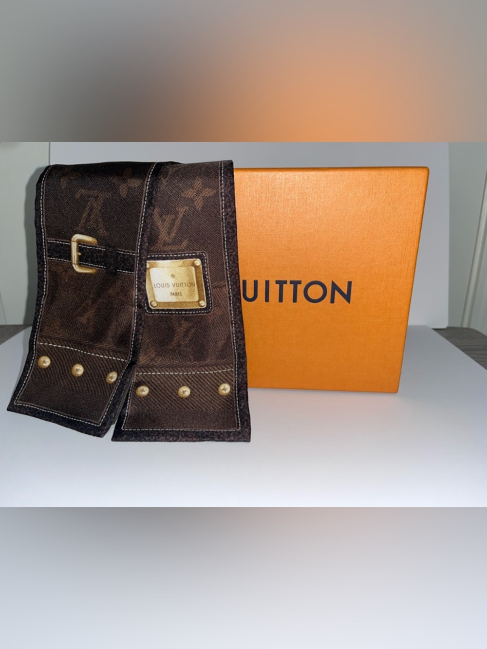 Louis Vuitton Bandeau - Picture 2 of 6